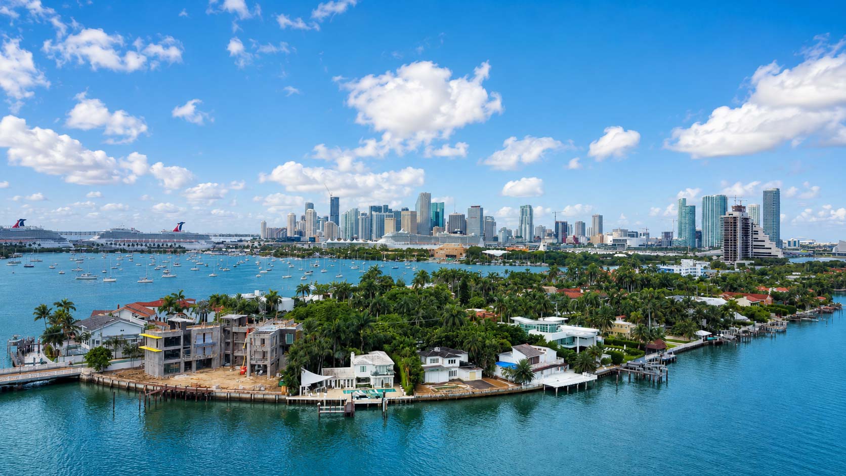 Historic sightseeing cruise boats at Miamarina and Bayside Marketplace with the Downtown Miami skyline